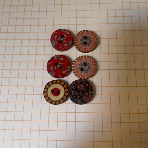 Delightful Designs Vintage-y Wooden Buttons - Picture 3 of 3